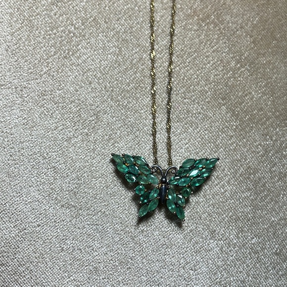 Green Butterfly gold chain - Picture 5 of 5